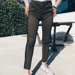 army green jeans 🌿🌳